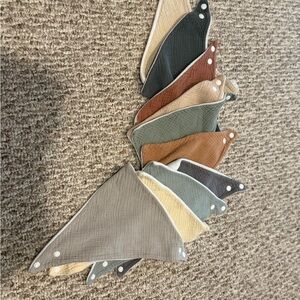 Set of 10 Baby Bandana Bibs in Neutral Tones
